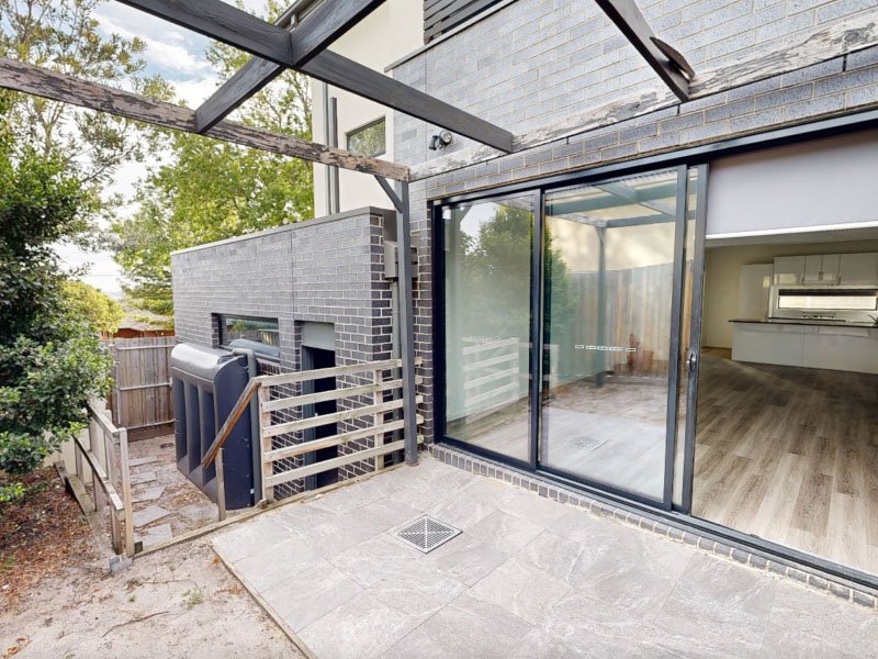 Before renovation of 22A Kenilworth Avenue, Frankston, Vic 3199