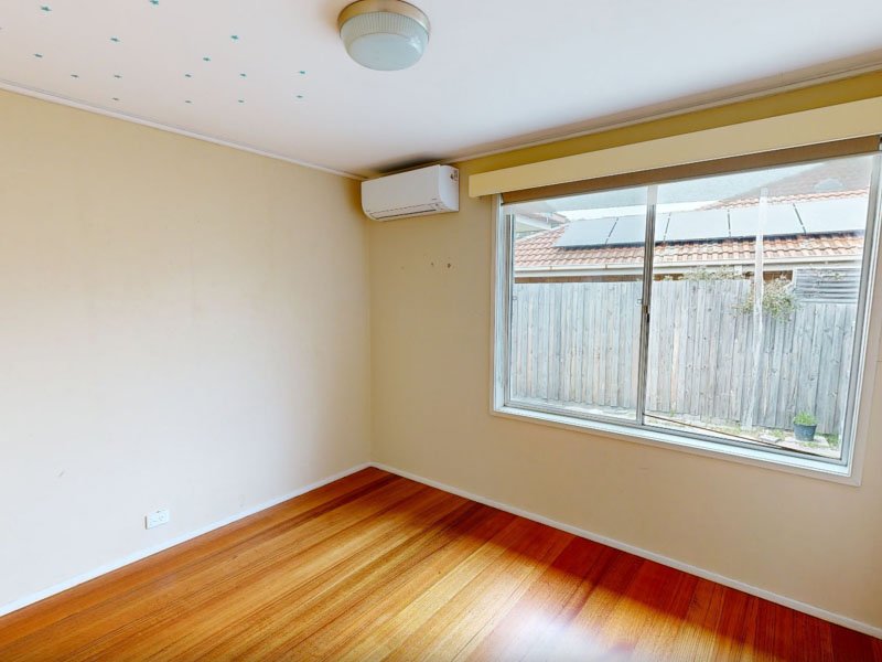 Before renovation of 11 Margaret Avenue, Seaford, VIC 3198