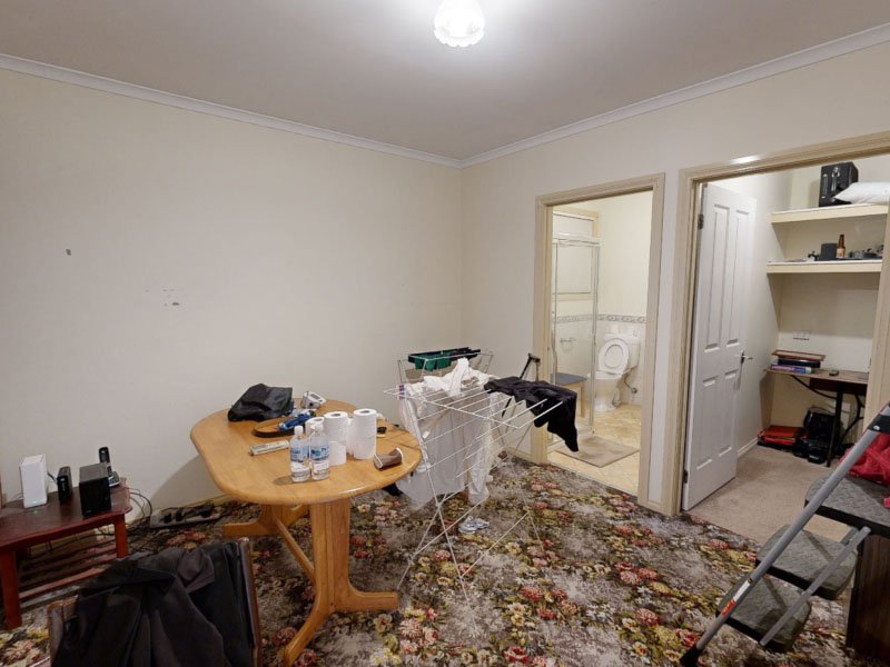 Before renovation of 2/5 Mountain Cres, Mulgrave, VIC 3170
