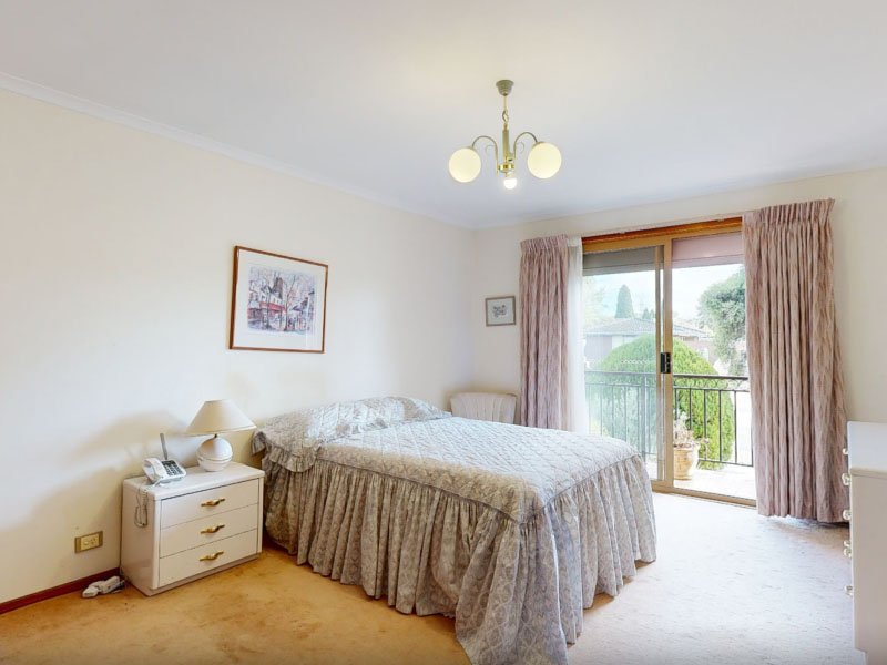 Before renovation of 36 Amblecote Crescent, Mulgrave, Vic 3170
