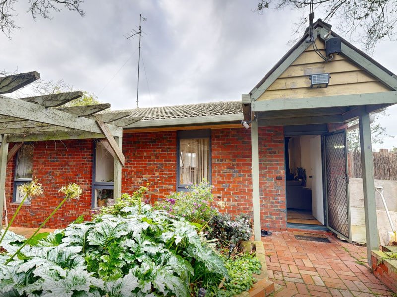 Before renovation of 62 Banool Crescent, Mount Eliza, VIC 3930
